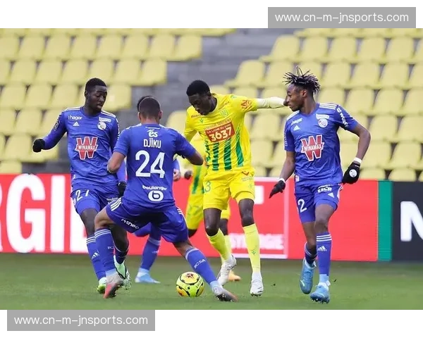 帕尼切利读秒阶段点射绝平 斯特拉斯堡客场逼平马赛